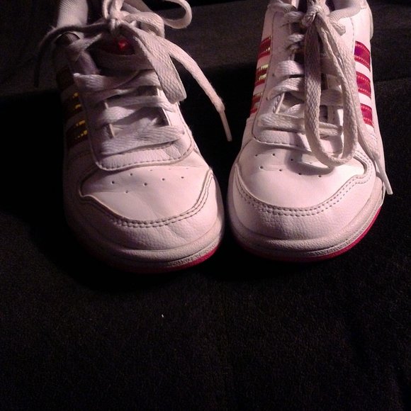 Girls Adidas shoes - Picture 3 of 3